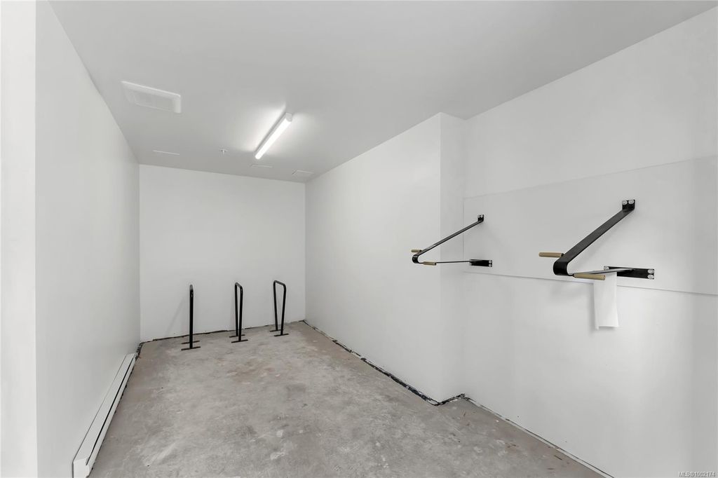 listing image 16045468914616578840