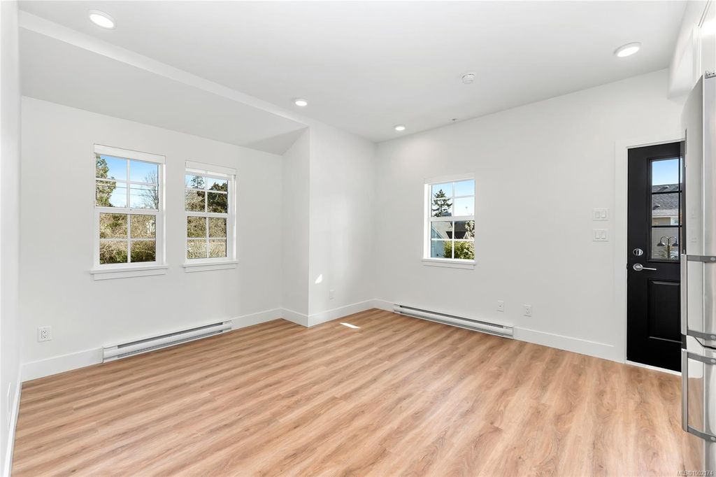listing image 16044375380140143476