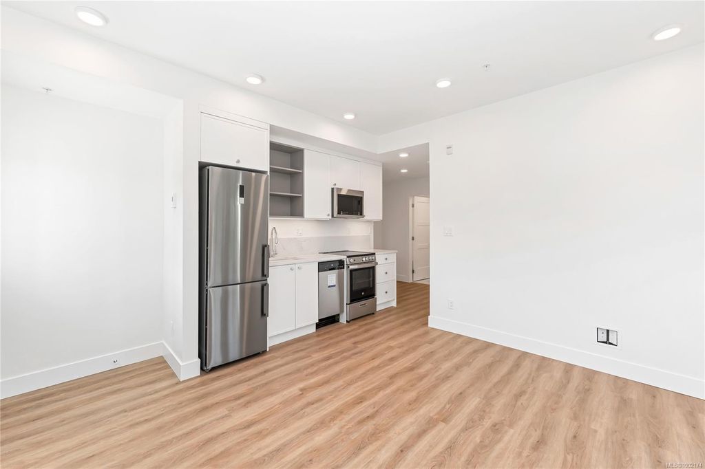 listing image 16047239512667773040