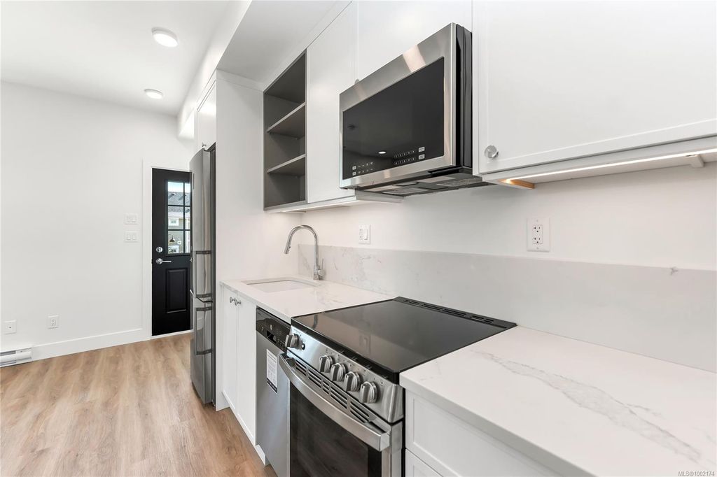 listing image 16045627590161219541