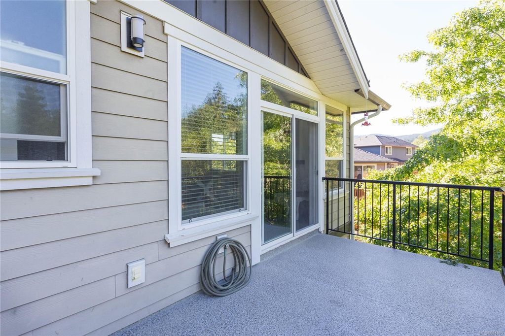 listing image 16047142602350836443
