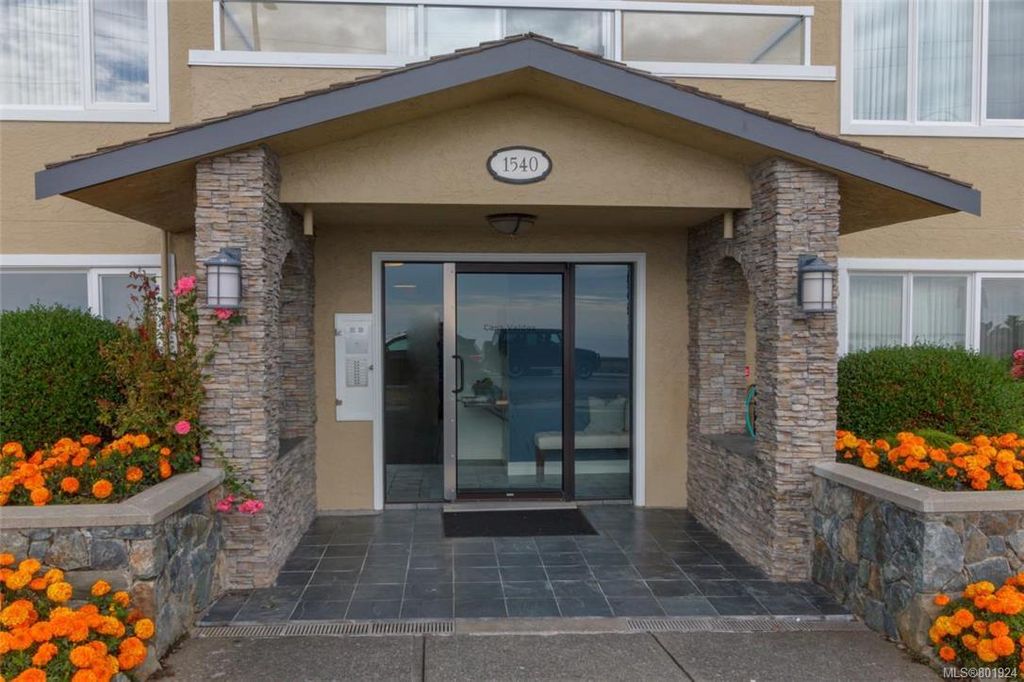 listing image 16047532381243964227