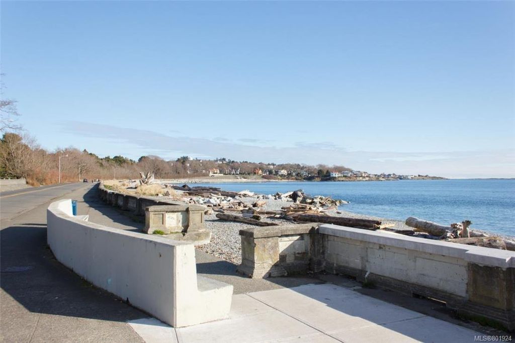 listing image 16043368886730748503