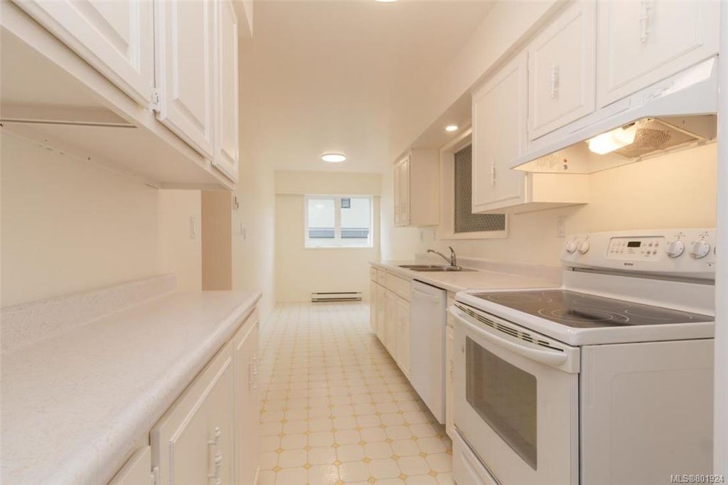 listing image 16042237393318218690