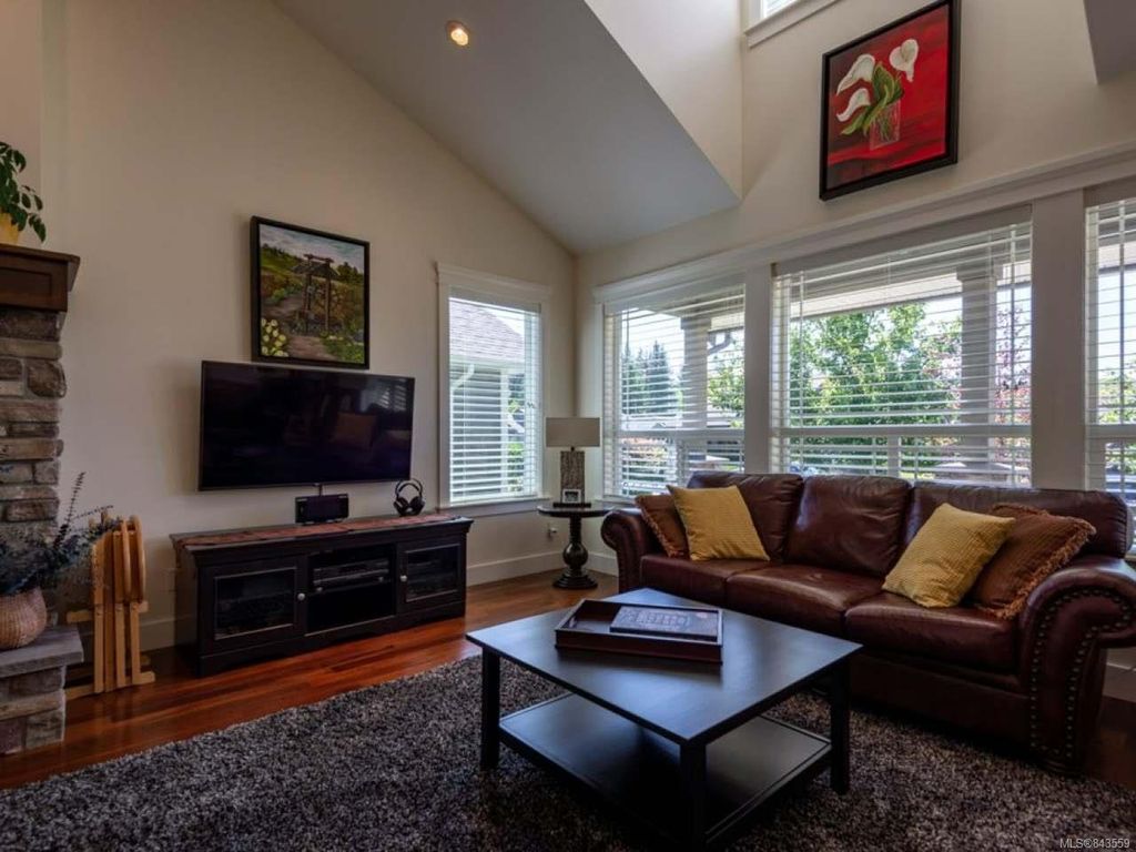 listing image 16040418366174022955
