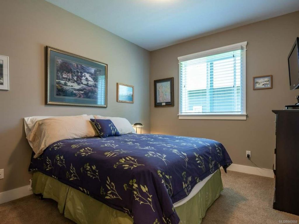 listing image 16048239980194682059