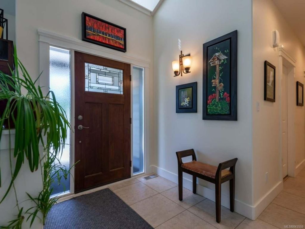 listing image 16040296480219223746