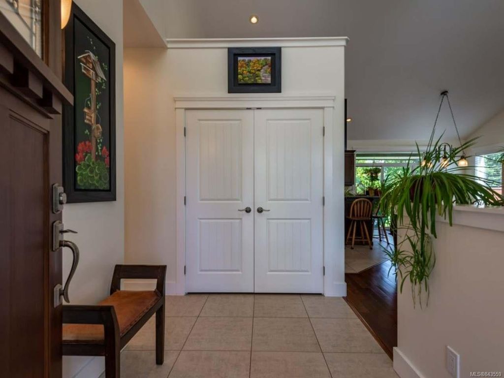 listing image 16045404437319315285