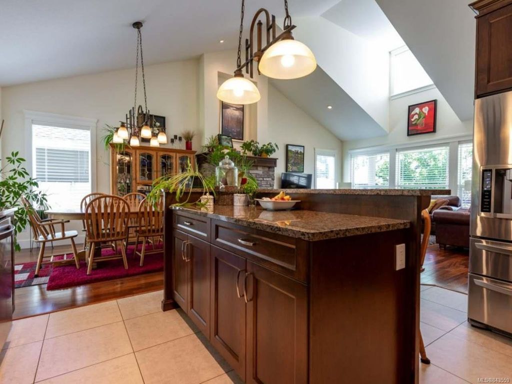 listing image 16041287328289273162