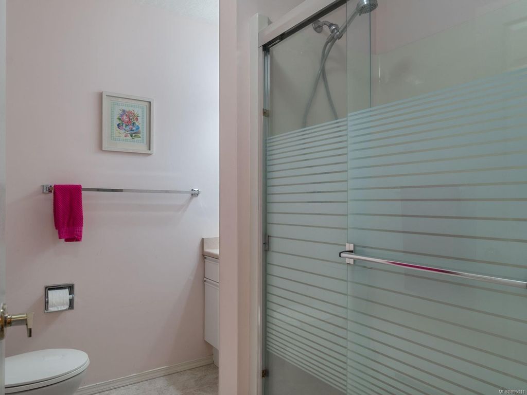 listing image 16042875318708