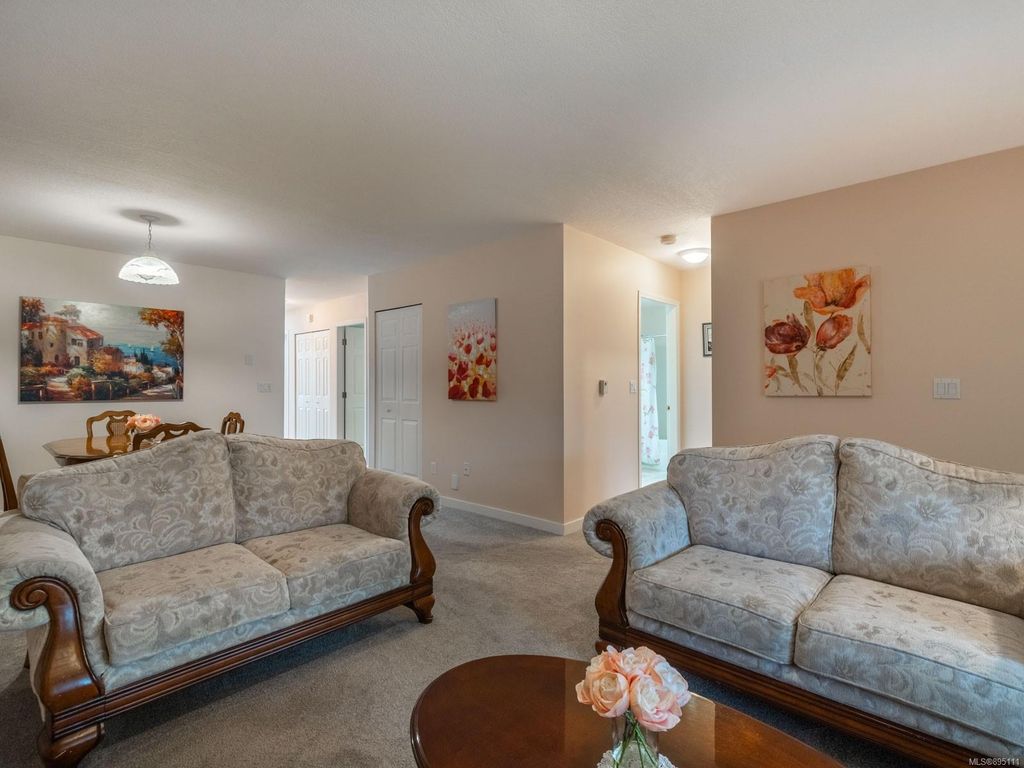 listing image 16044280582436