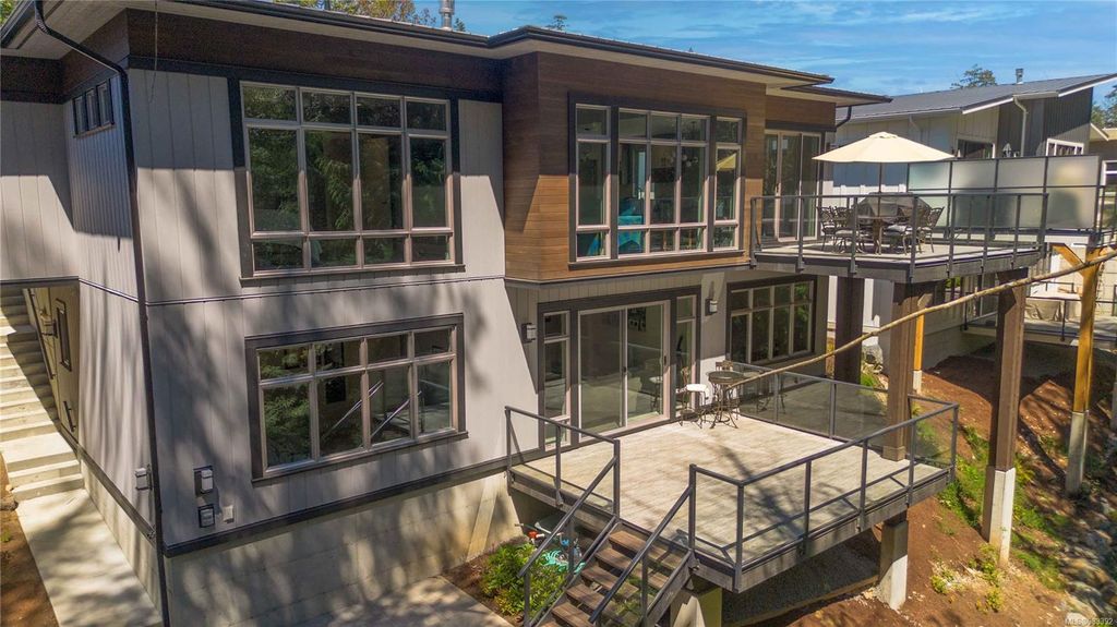 listing image 16044136638276643676
