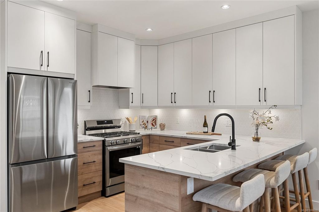 listing image 16040929035548605241