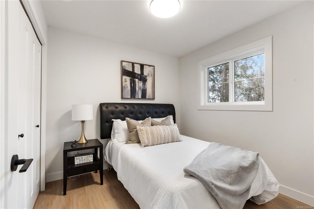 listing image 16047656128167724702