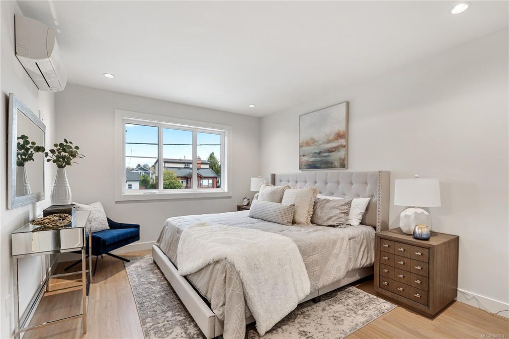 listing image 16047308993022594123