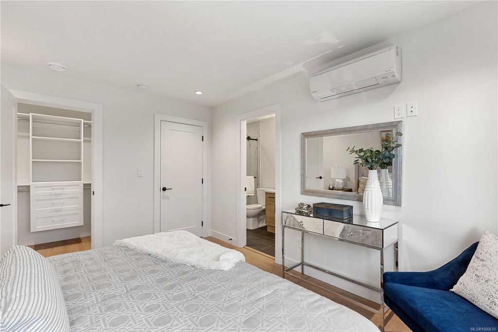 listing image 16049562467166347957