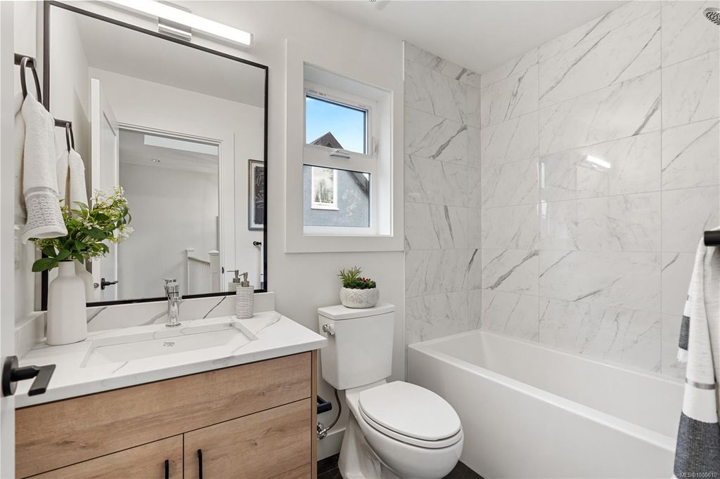 listing image 16047118431834711184