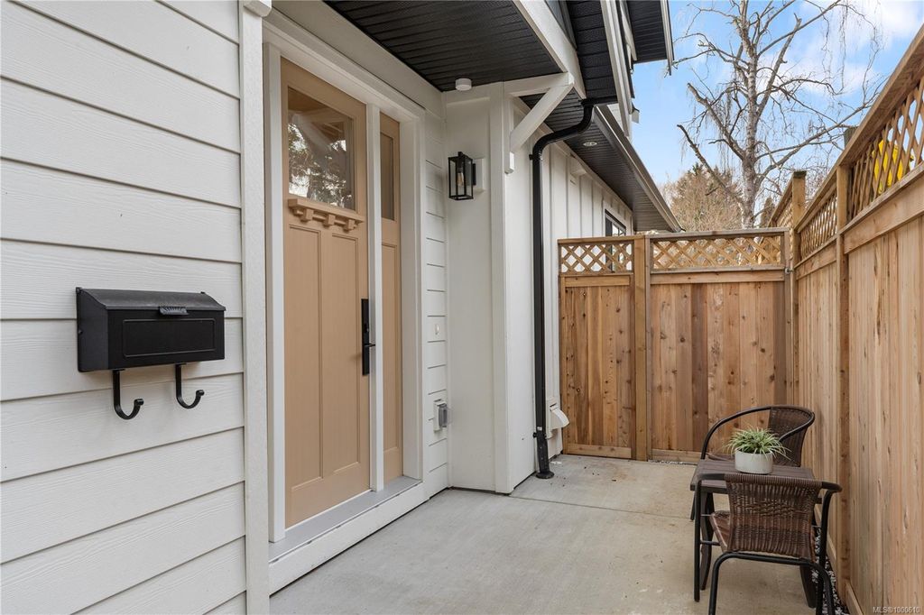 listing image 16047971023435747988