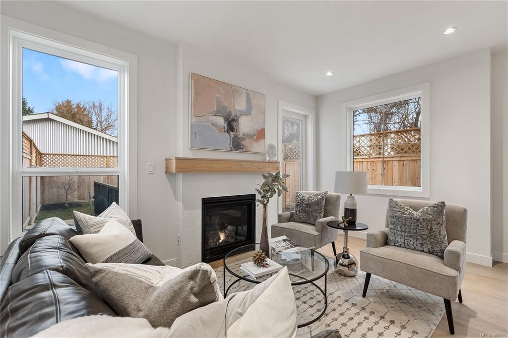 listing image 16043607849838195471