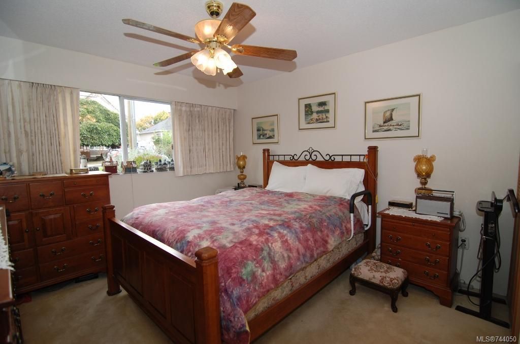 listing image 16043604833275653136