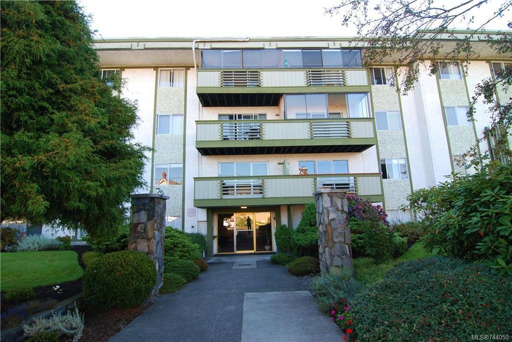 listing image 16044019338667125416