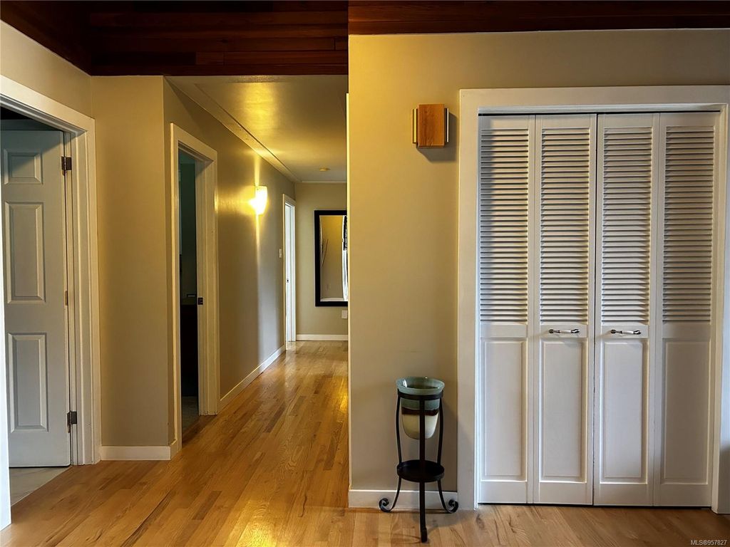 listing image 16045501606899324585