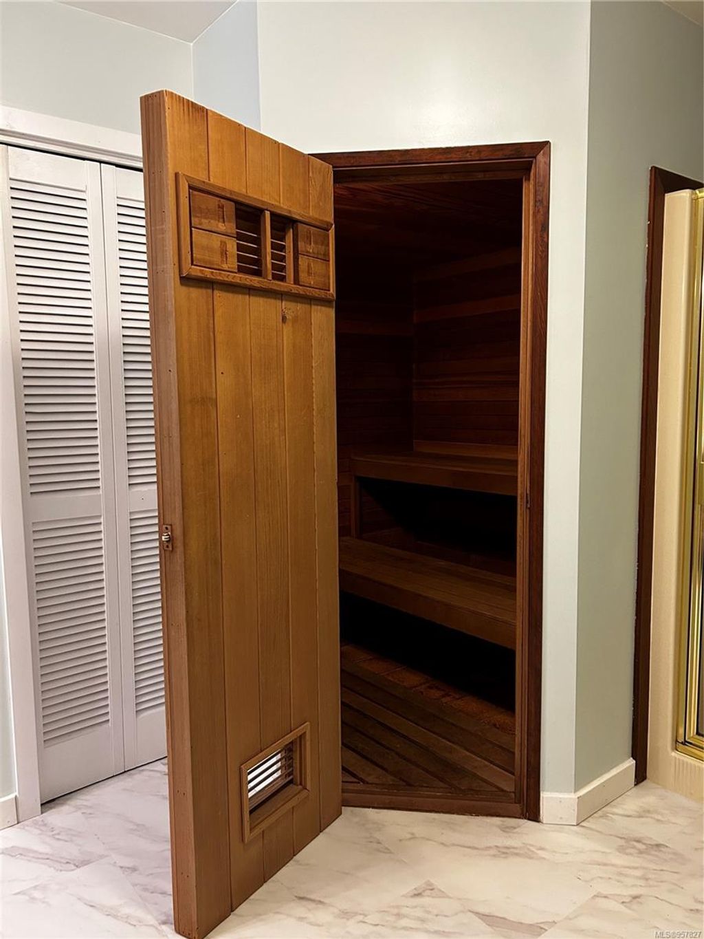 listing image 16040376364042162054