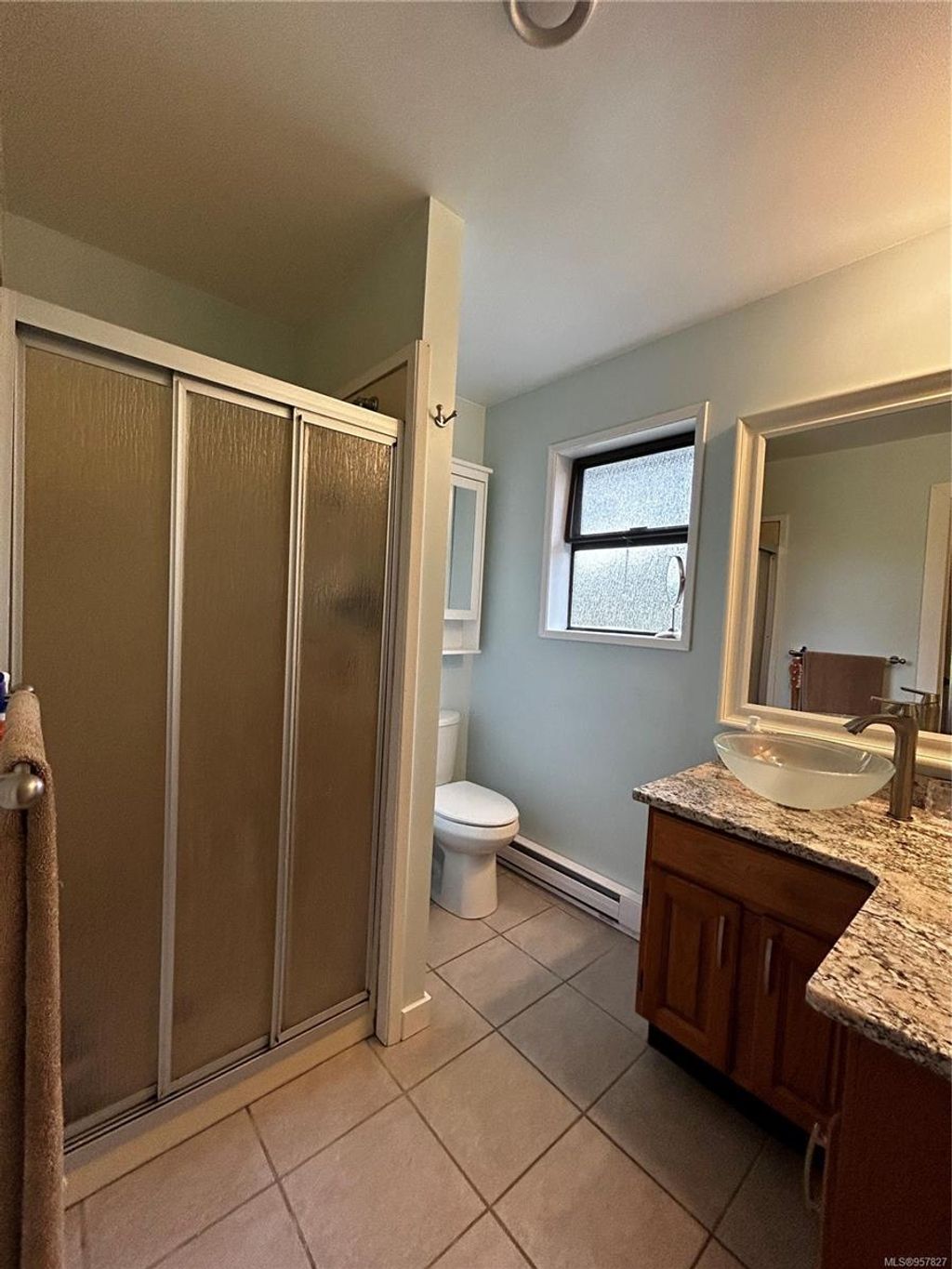 listing image 16041487968137895028