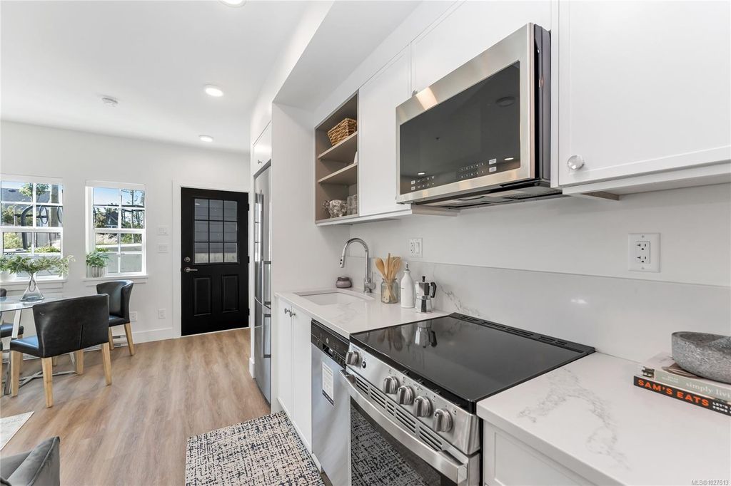 listing image 16043591690201127923