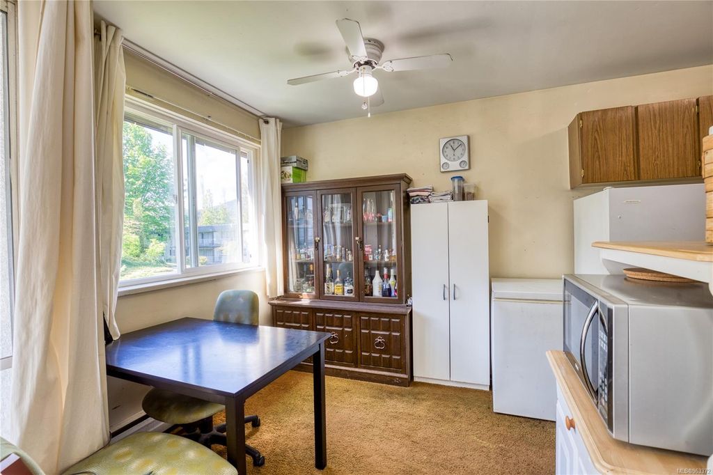 listing image 16042550890785366051