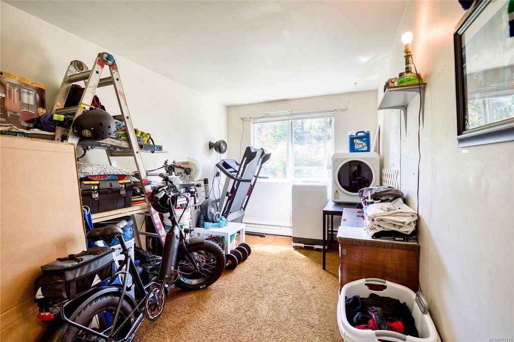 listing image 16049537061848963857