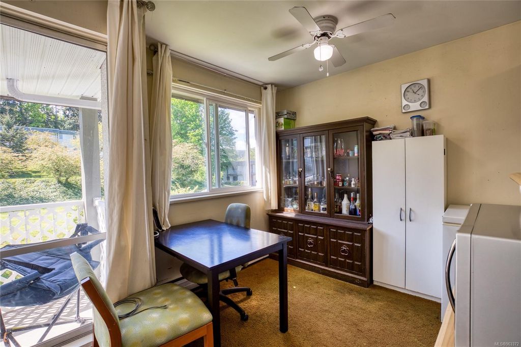 listing image 16040293547015385632