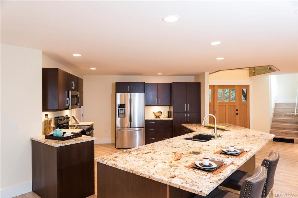 listing image 16043339657040523723