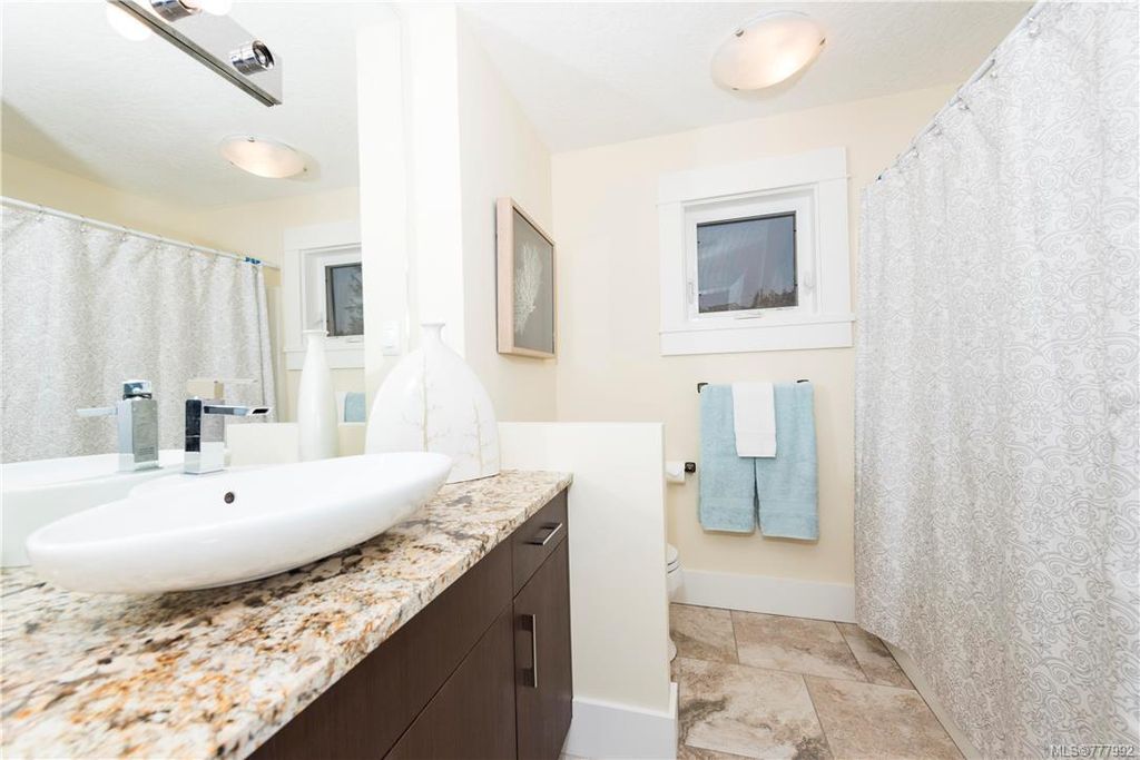 listing image 16048248627770209741