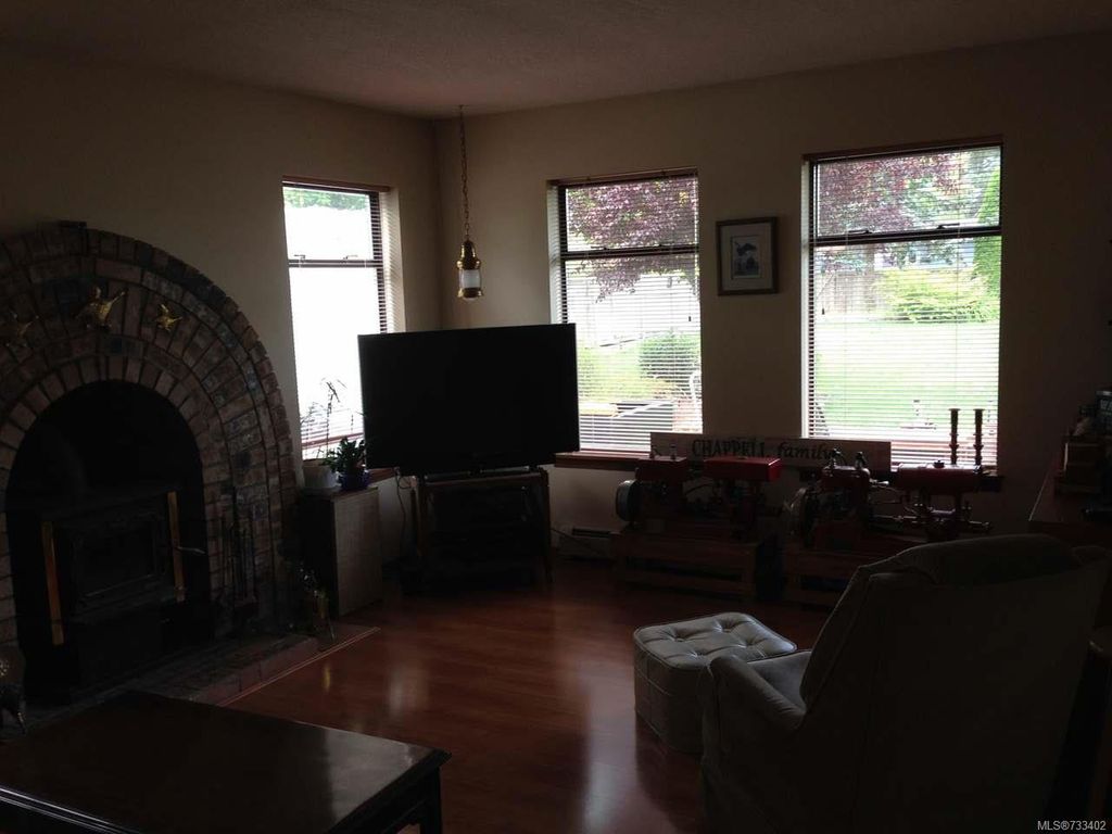 listing image 16043897262440925039