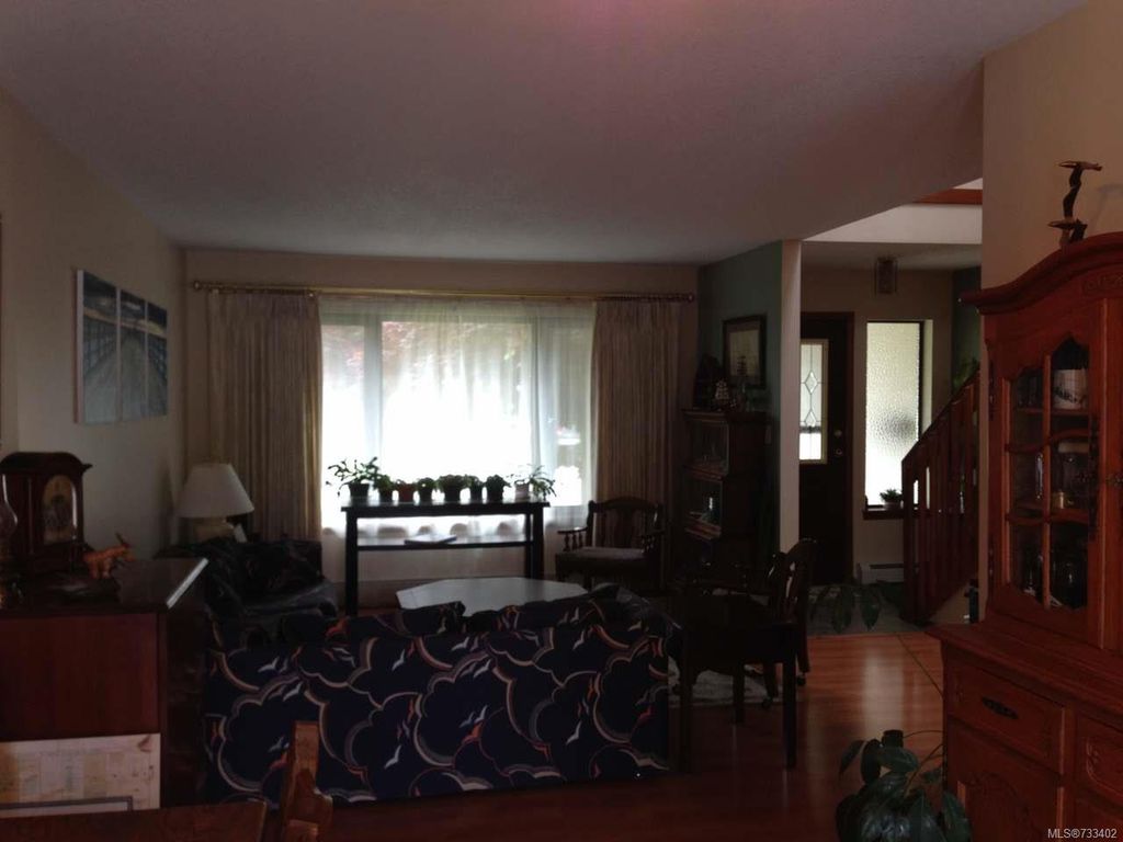 listing image 16046487182421498280