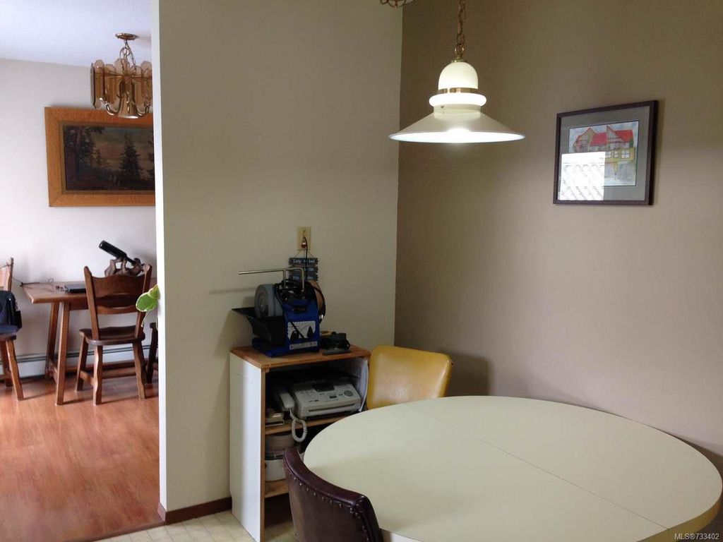 listing image 16045474141545969286
