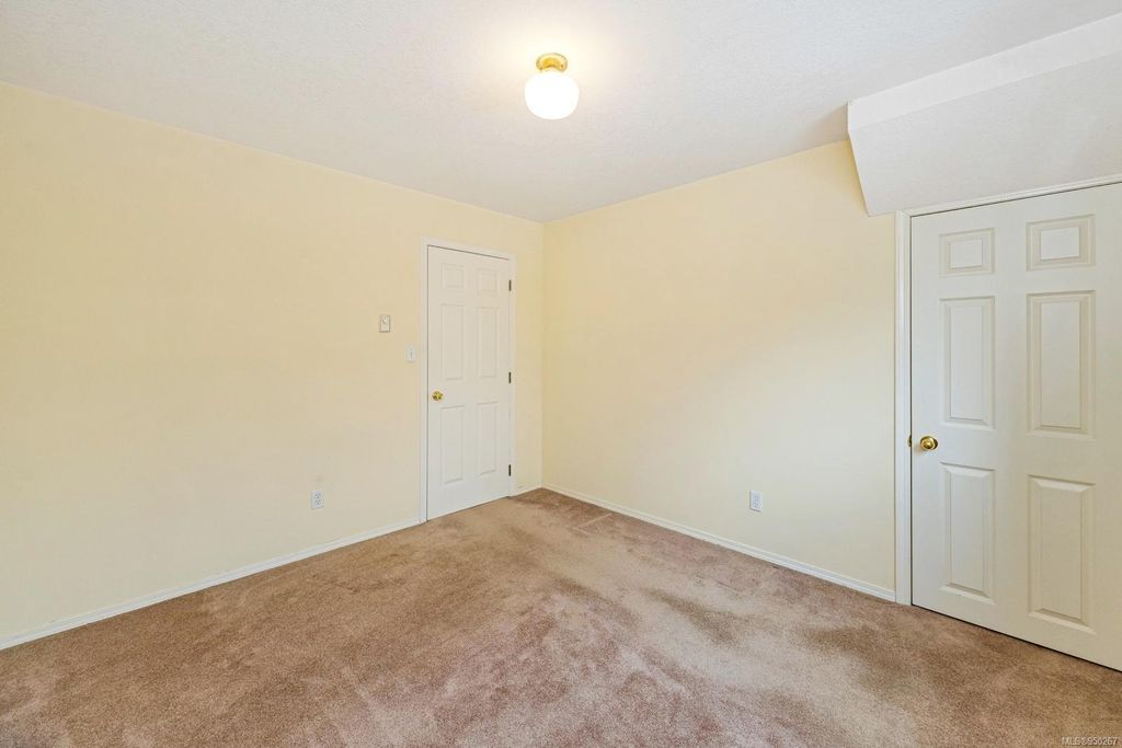 listing image 16048082753001461611
