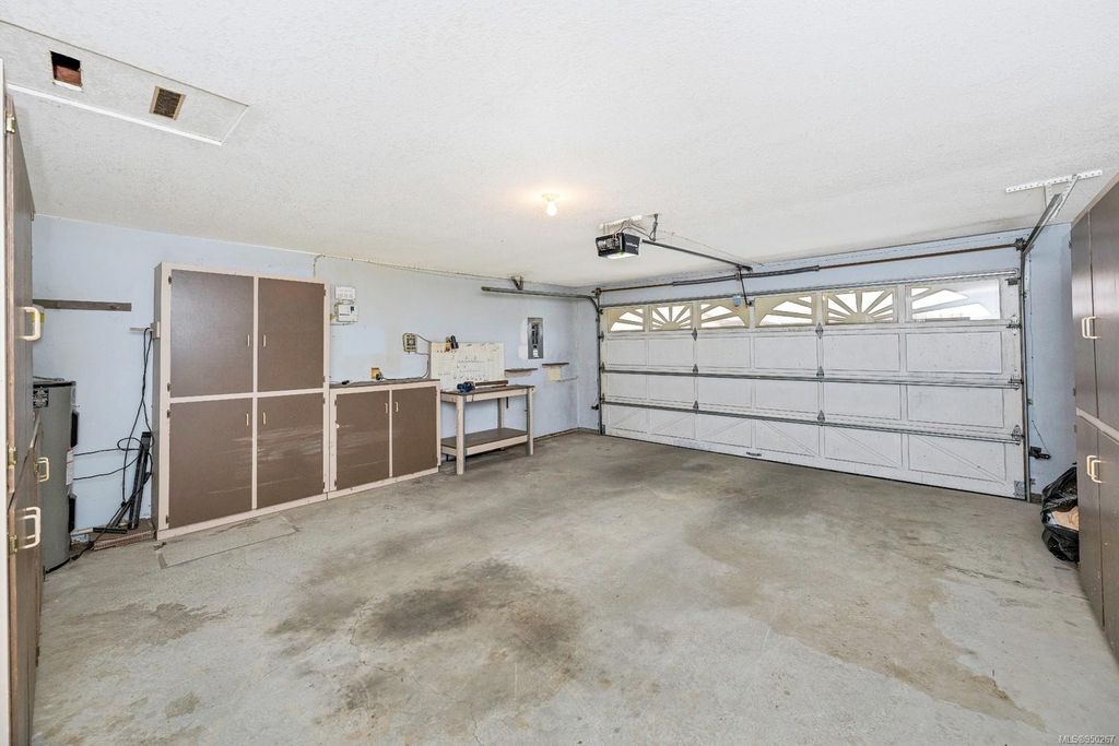 listing image 16040816793328830695