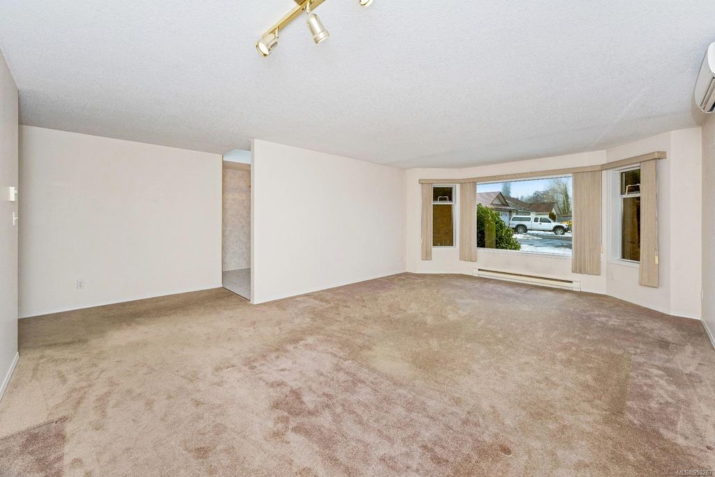 listing image 16044210331606484072