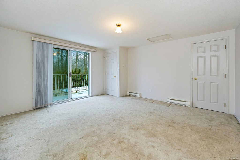 listing image 16041444293179253852