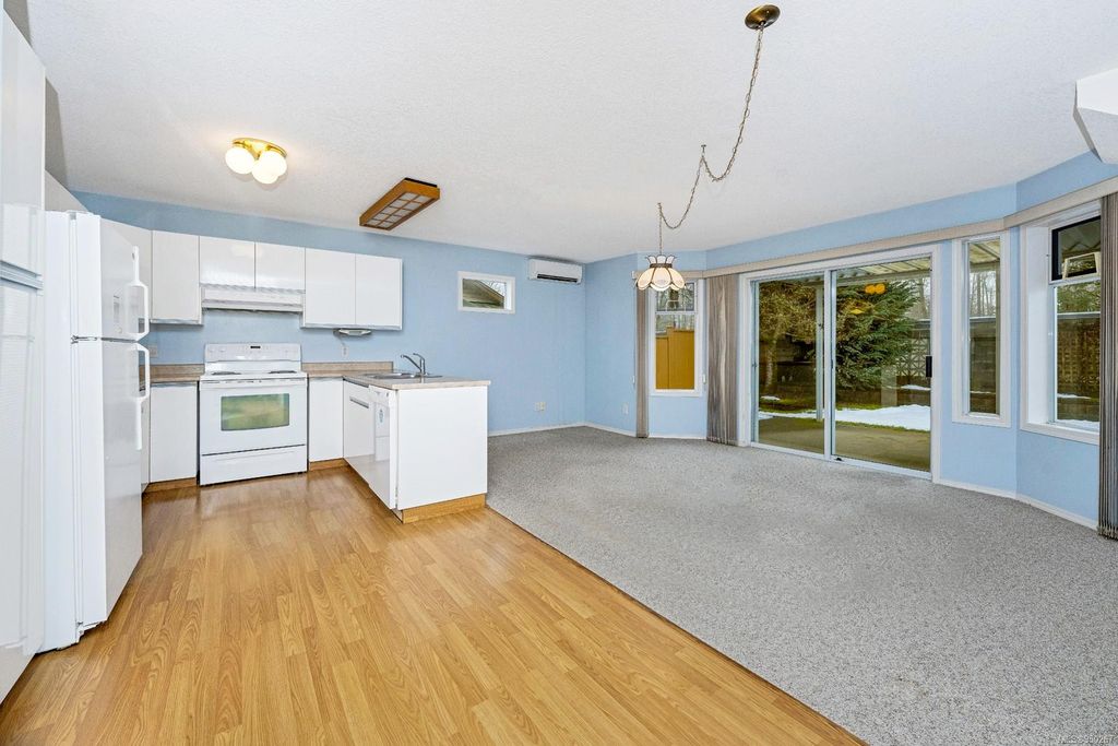listing image 16047859913659480695