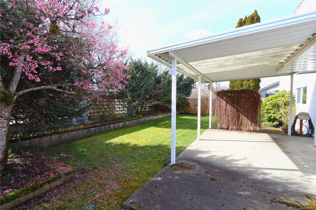 listing image 16048361739563638740
