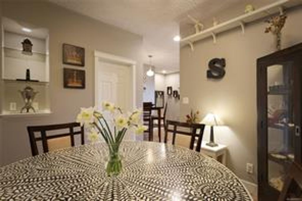 listing image 16041777149468