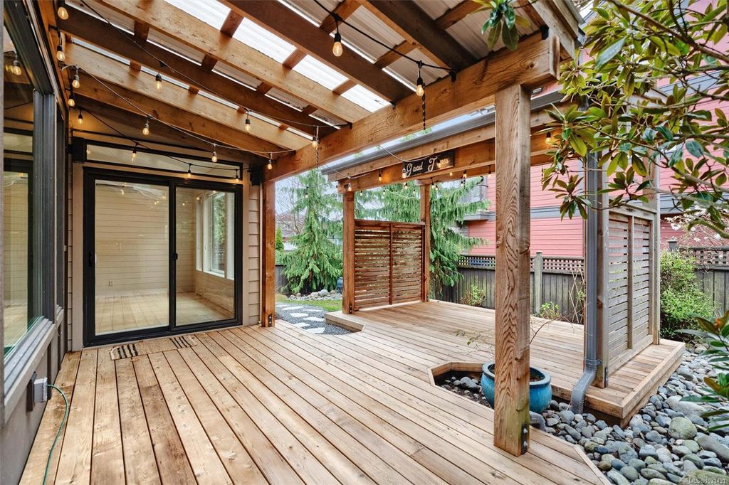 listing image 16042410026057877778