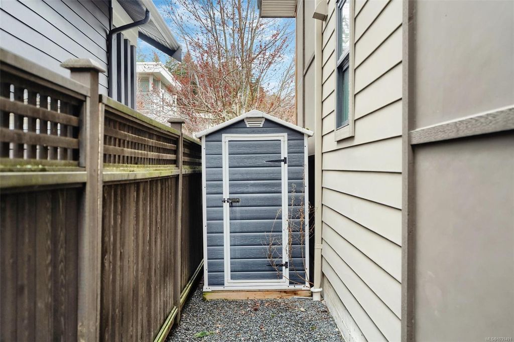 listing image 16046064830927397429