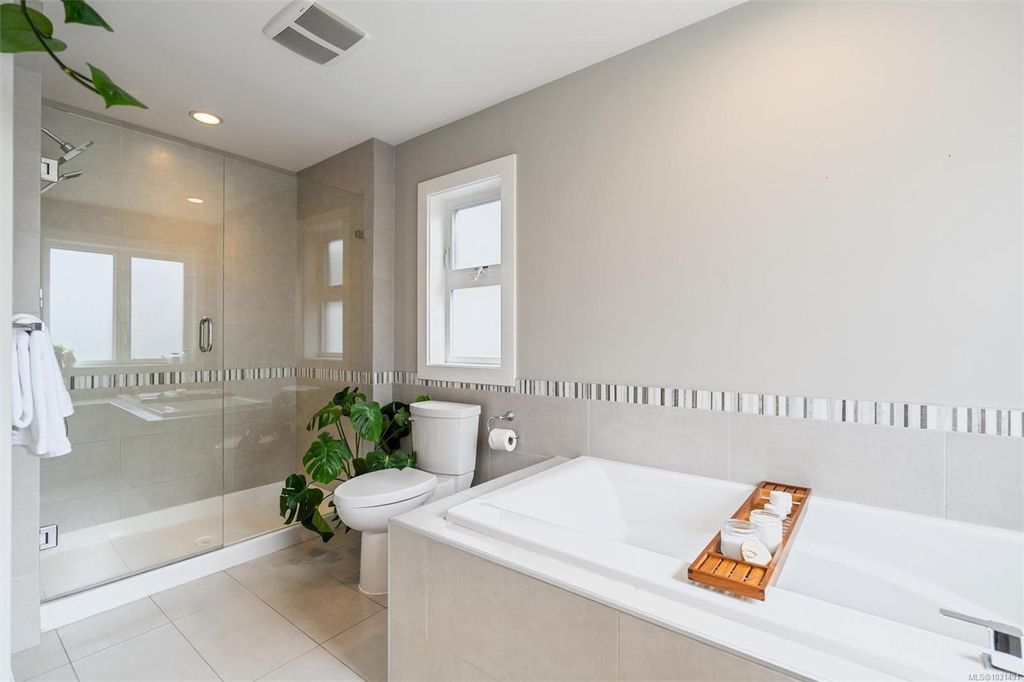 listing image 16041888921226513889