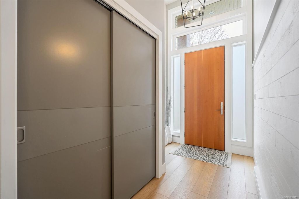 listing image 16048451918615298585