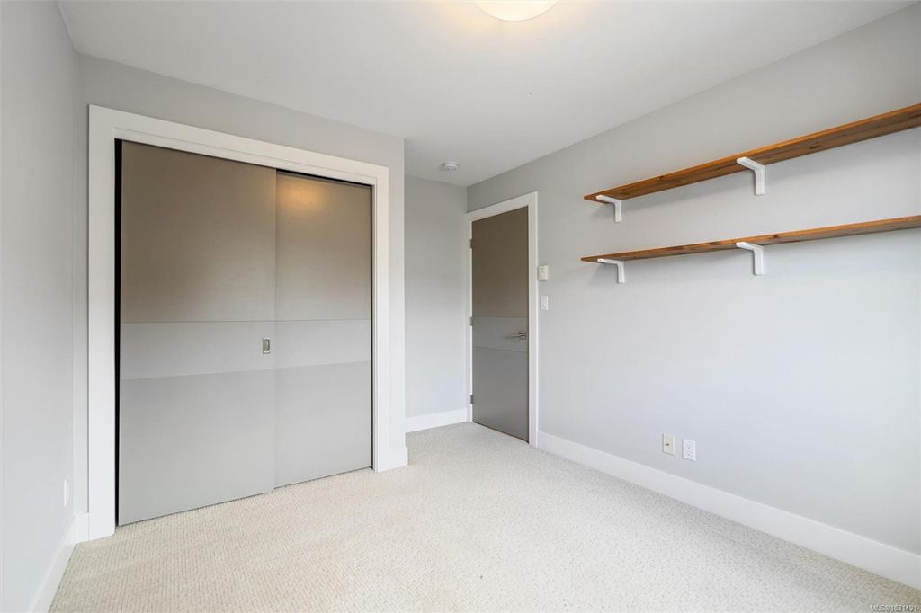 listing image 16043615732208217636