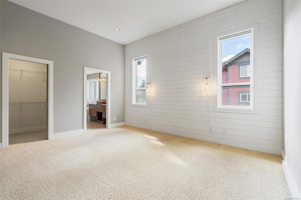 listing image 16040693131956062880